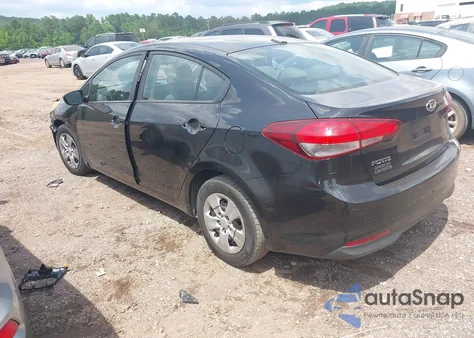 2017 Kia Forte Lx z USA, uszkodzony, nr VIN 3KPFK4A77HE079046